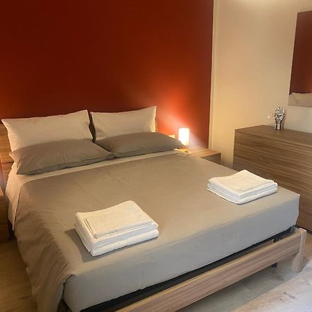 Appartamento Anna - Comfort E Stile In Centro Storico Imola Dış mekan fotoğraf